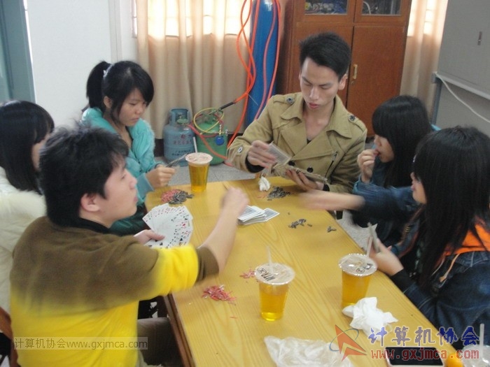 121202cagb120.JPG