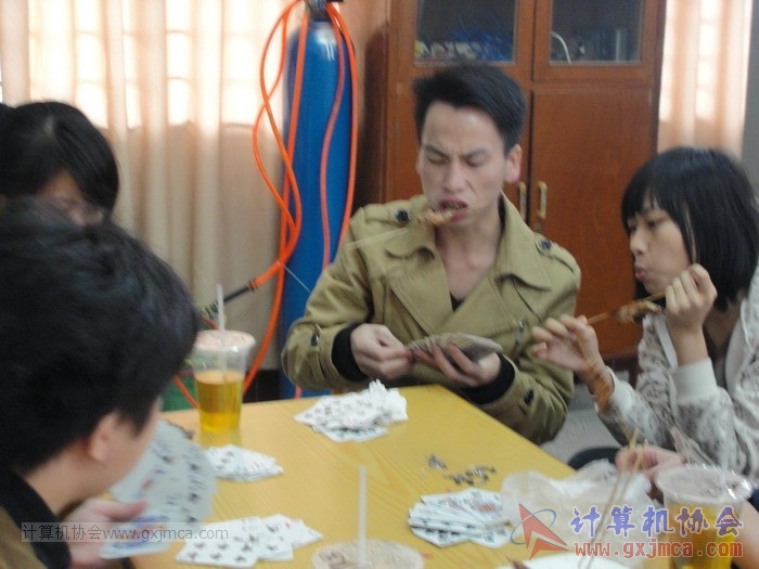 121202cagb145.JPG