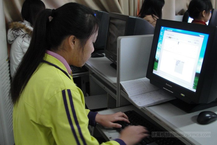 协会2011级干事升委员五笔打字考核顺利进行