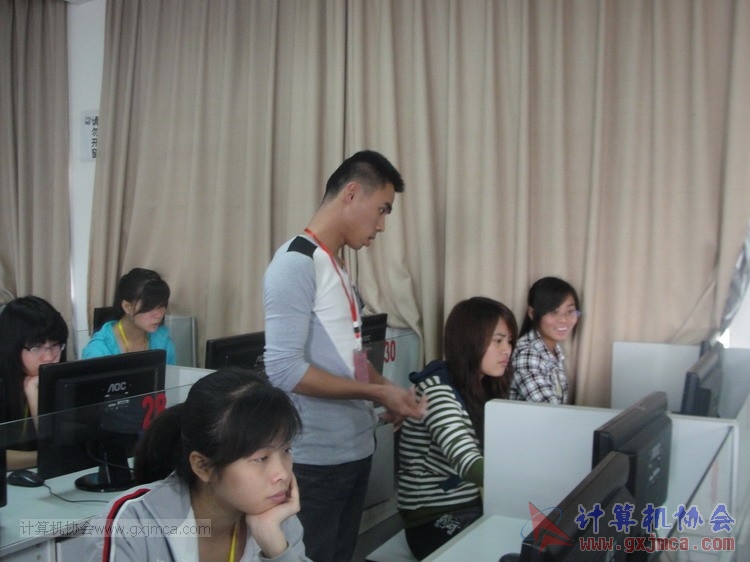 2012-2013第2学期协会进行2012级干事升委员常规打字考核