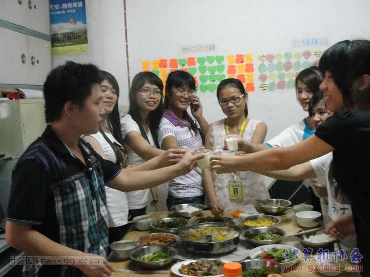 2012-2013第2学期宣传部自由组织开锅联谊活动