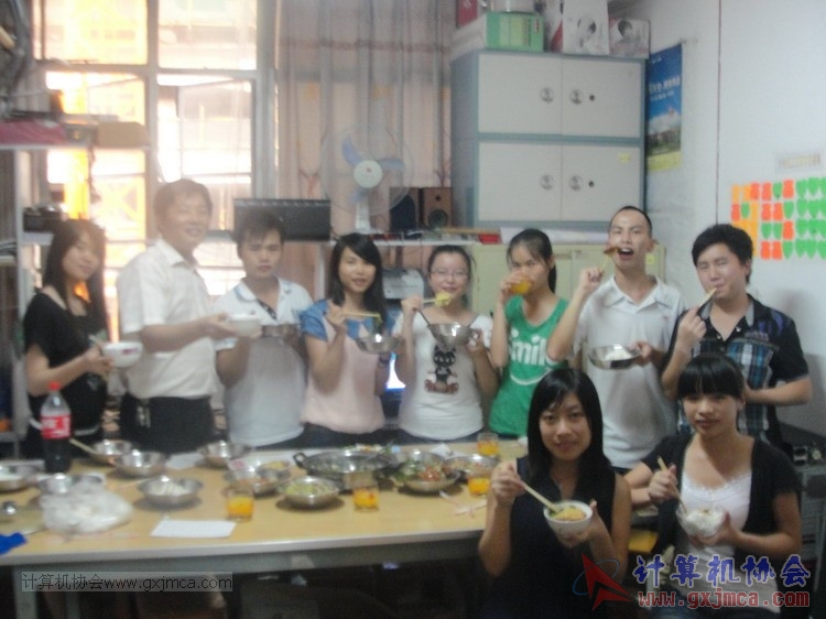 2012-2013第2学期网络部协会办公室聚餐开锅联谊活动