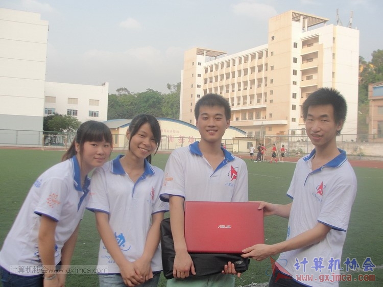 我协会参加社团人之夜晚会节目彩排中（2013-2014第2学期）