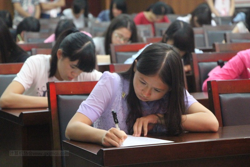 协会对2014级全体预备干事进行五笔口诀字根默写（2014-2015第1学期）
