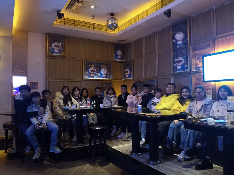 技术部新老成员开展K歌聊天开开联谊活动圆满结束（2018-2019第一学期）