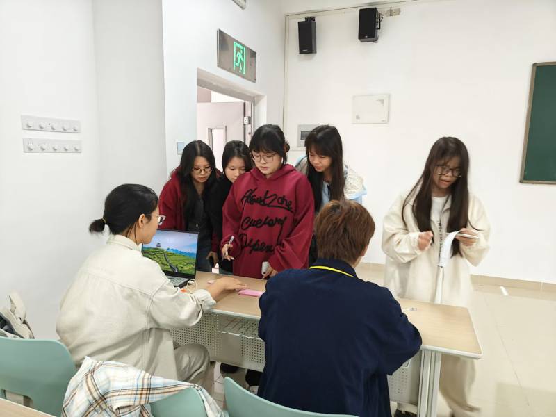 协会对2024级五合校区新成员进行面试